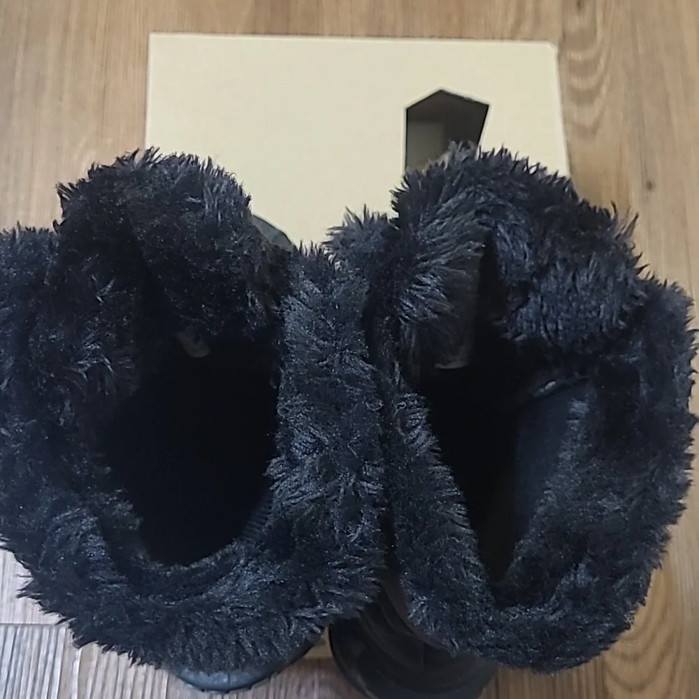 Sorel Black‎ Kids Snow Boots with Polar Bear Design